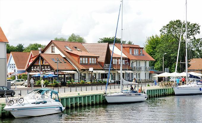Hotel Zur Bruecke グライフスヴァルト エクステリア 写真